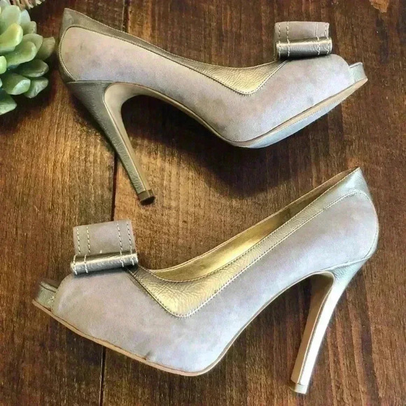 Nine West | Open-toe Faux Suede Heels w/Bow - Picture 2 of 5